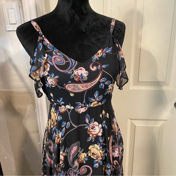 Lulu’s Dress Women’s Small Floral Maxi Full Off Shoulder Sleeveless Flowy Dress - Picture 9 of 11